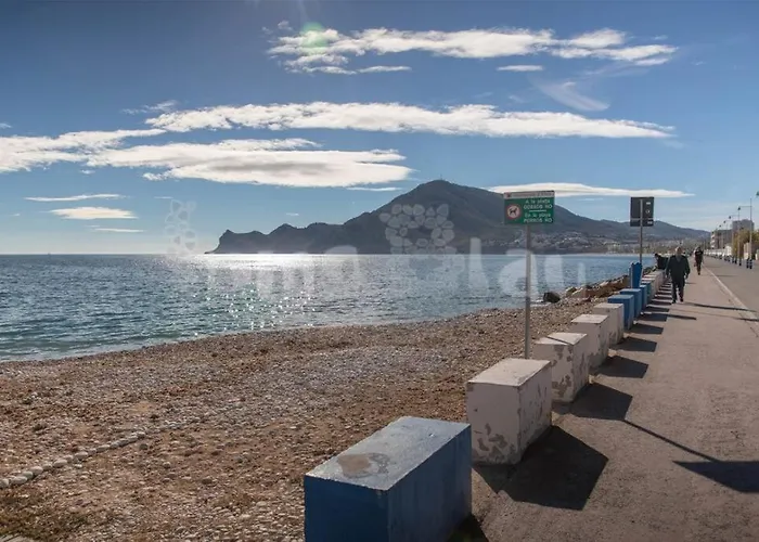 Appartement Face A La Mer Avec Parking Gratuit Libre D\'Acces