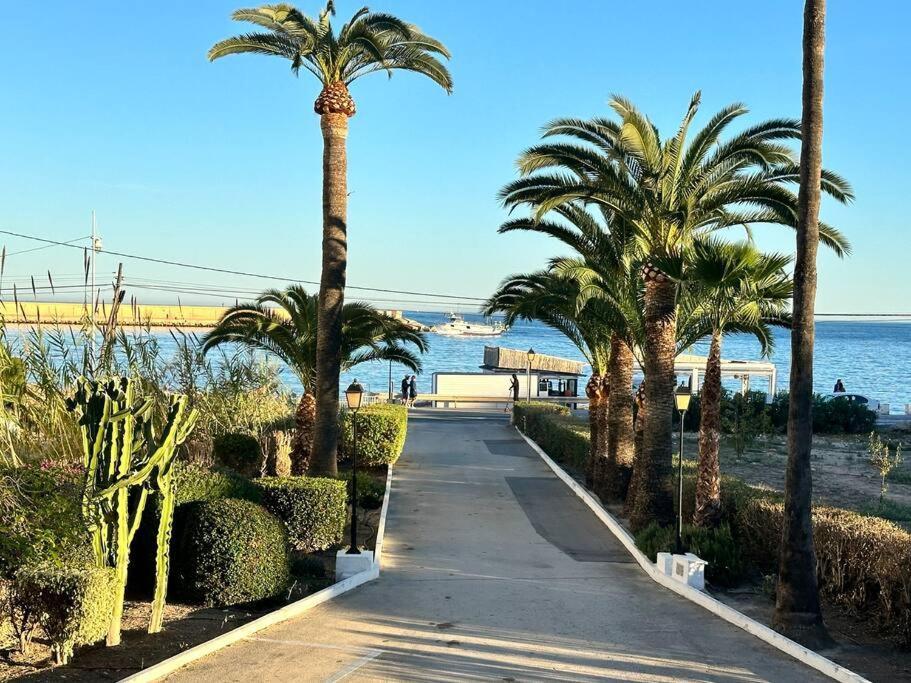 Apartament Face A La Avec Parking Gratuit Libre D'acces Alacant